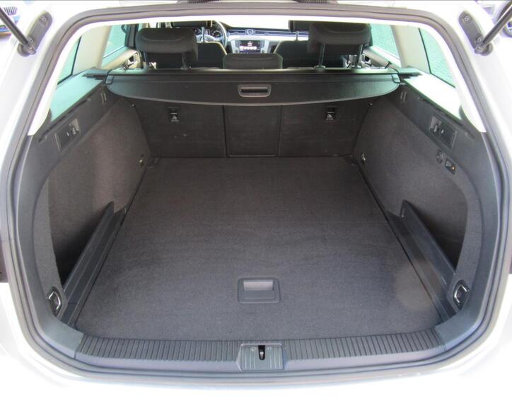 Volkswagen Passat 24