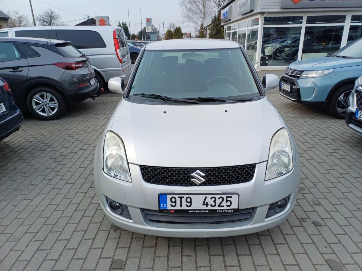 Suzuki Swift Hatchback 1,3 l 66 kw
