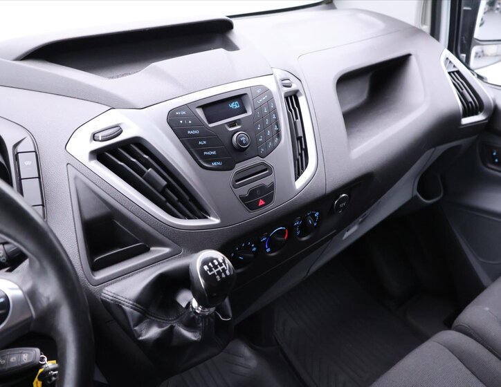 Ford Transit Custom 21