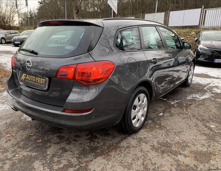 Opel Astra Kombi 1,4 l 88 kw