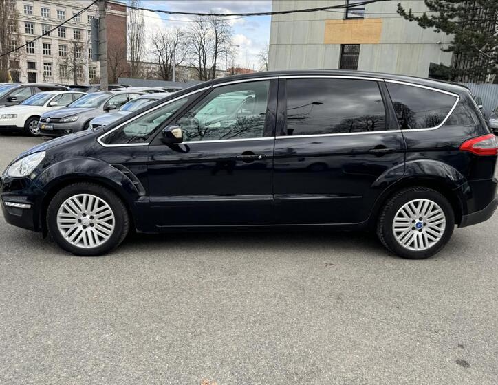 Ford S-MAX 5