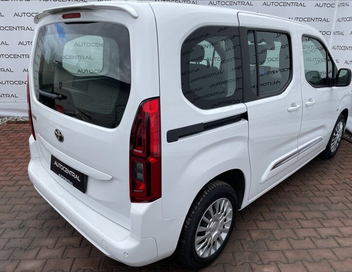 Toyota ProAce City Verso MPV 1,2 l 81 kw