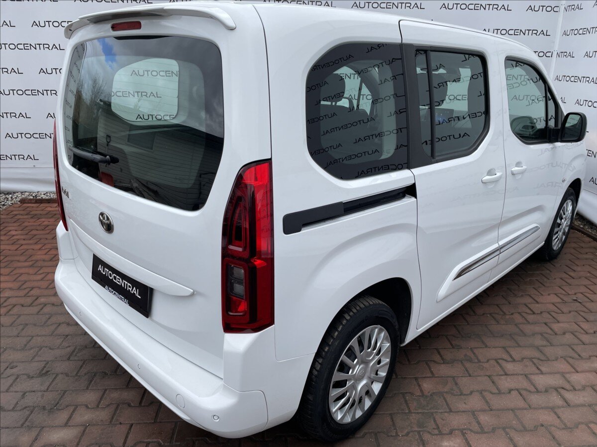 Toyota ProAce City Verso MPV 1,2 l 81 kw