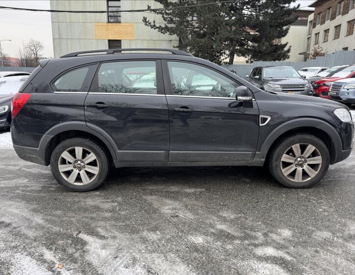 Chevrolet Captiva 4
