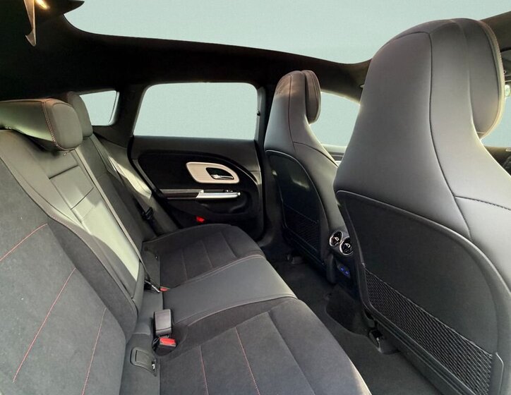 Mercedes-Benz CLA Kombi 0,0 260 kw