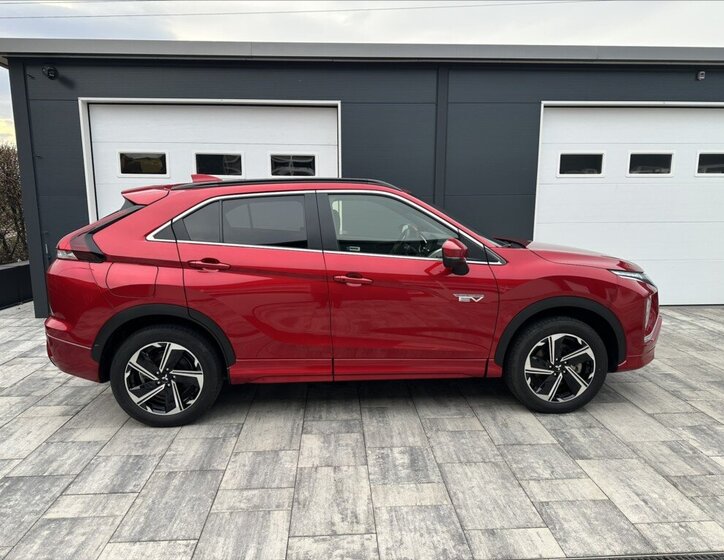 Mitsubishi Eclipse Cross Kombi 2,4 l 138 kw