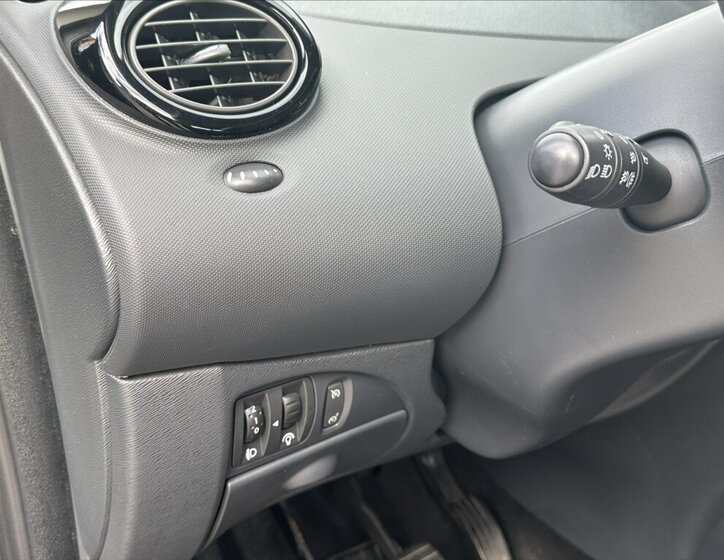 Renault Twingo Hatchback 1,1 l 55 kw