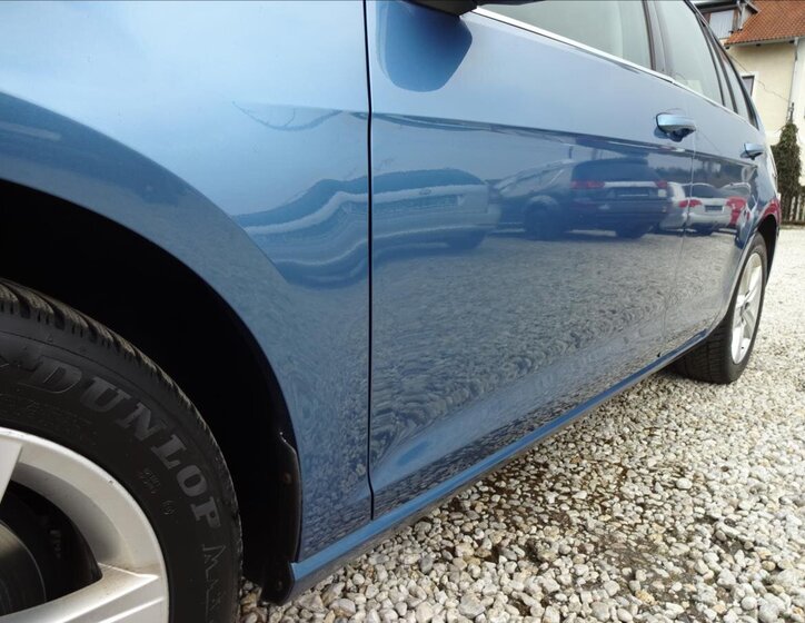 Volkswagen Golf Kombi 1,6 l 77 kw