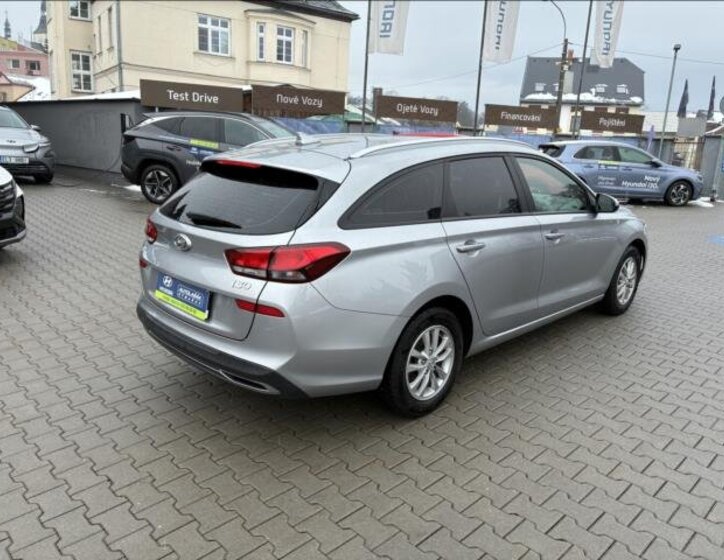 Hyundai i30 Kombi 998,0 88 kw