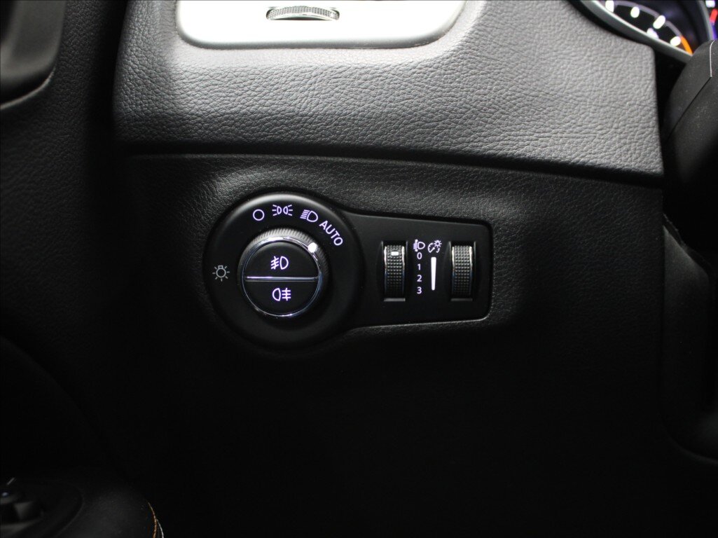 Jeep Compass SUV / Terénní 1,6 l 88 kw