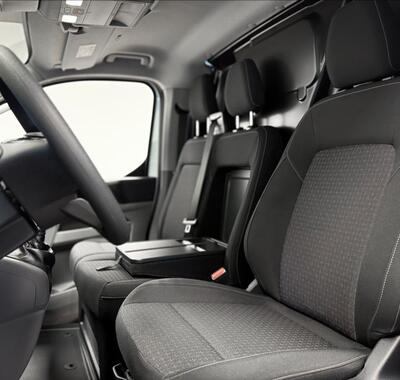 Ford Transit Custom 11