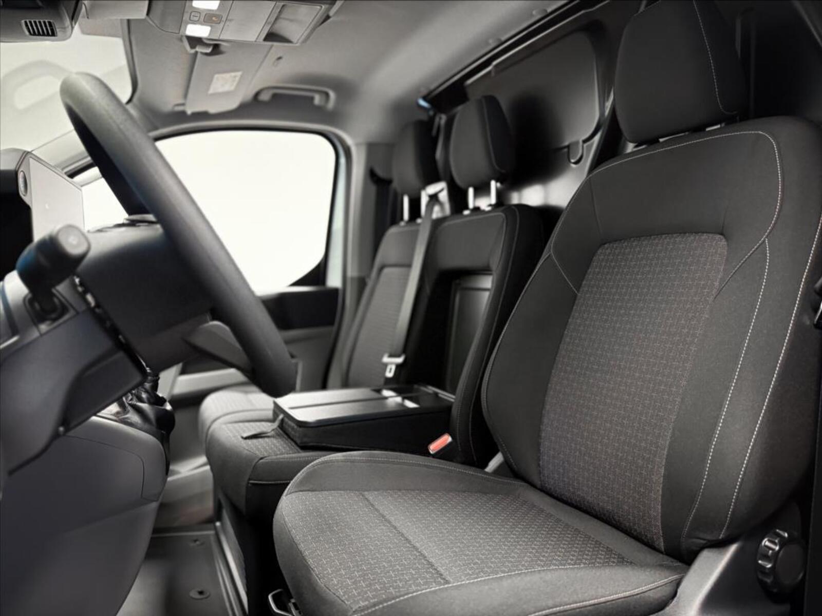 Ford Transit Custom 11