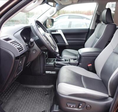 Toyota Land Cruiser 10