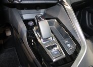 Peugeot 3008 SUV / Terénní 1,6 l 165 kw