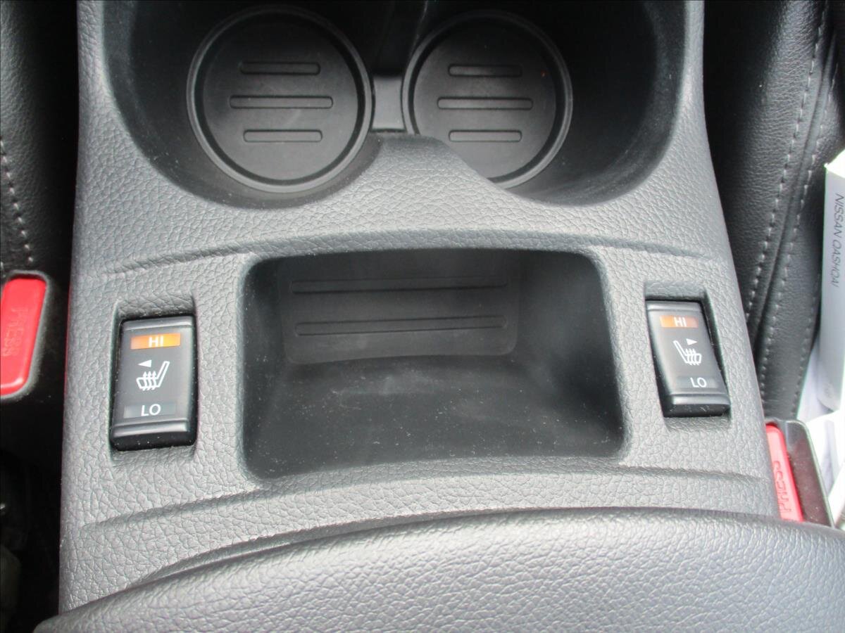 Nissan Qashqai SUV 1,6 l 96 kw