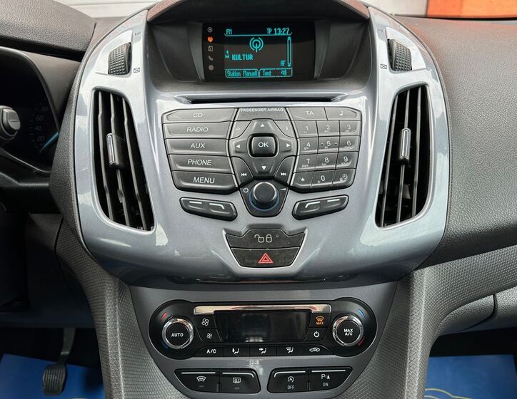 Ford Tourneo Connect 12
