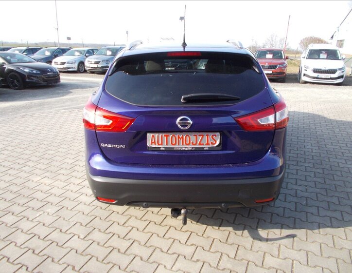 Nissan Qashqai SUV / Terénní 1,6 l 120 kw