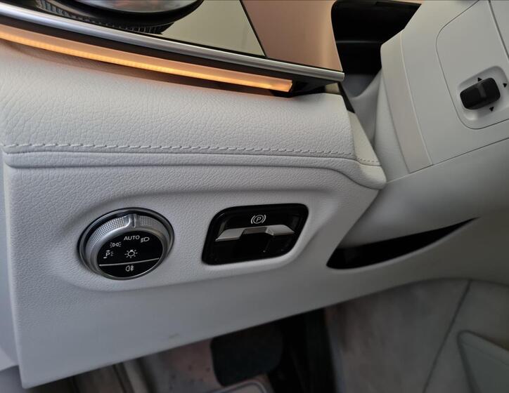 Mercedes-Benz EQS 11