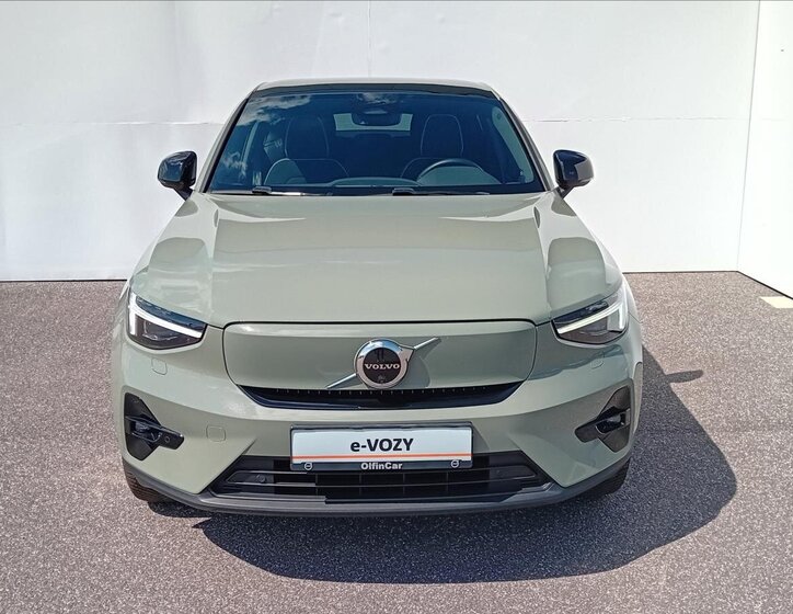 Volvo C40 Hatchback 0,0 300 kw