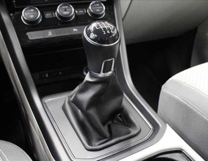 Volkswagen Touran 25