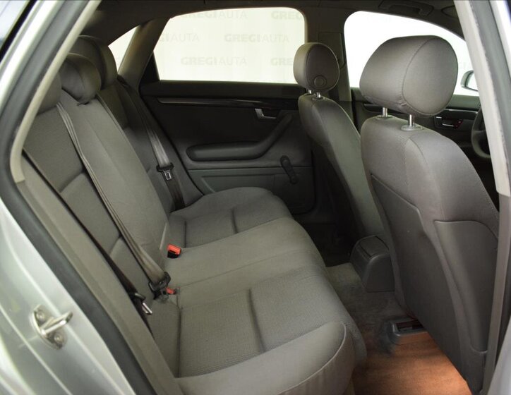 Audi A4 Sedan / Limuzína 2,0 l 96 kw