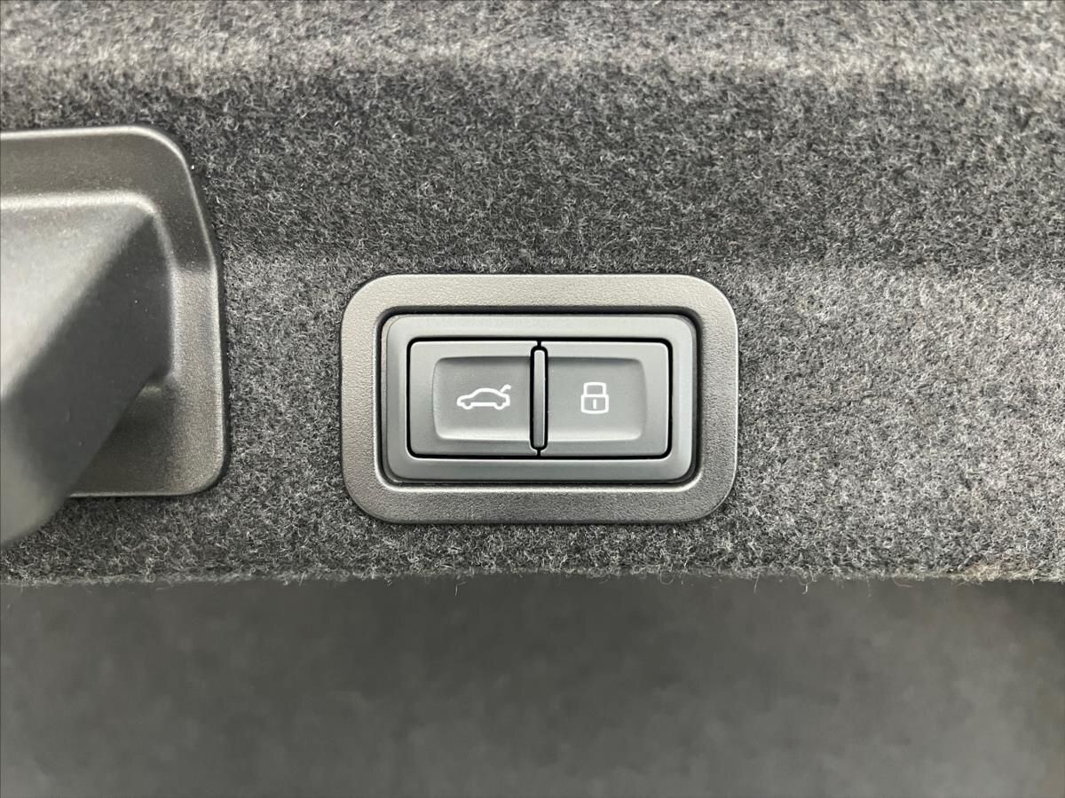 Audi S6 Sedan / Limuzína 3,0 l 253 kw