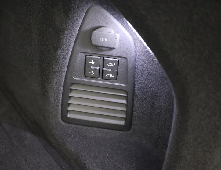 Volkswagen Touareg SUV / Terénní 3,0 l 210 kw