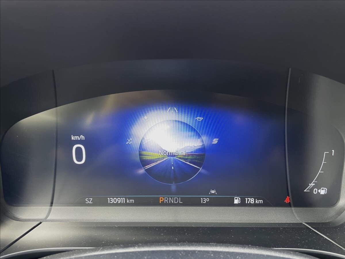 Ford Kuga SUV / Terénní 1,5 l 88 kw