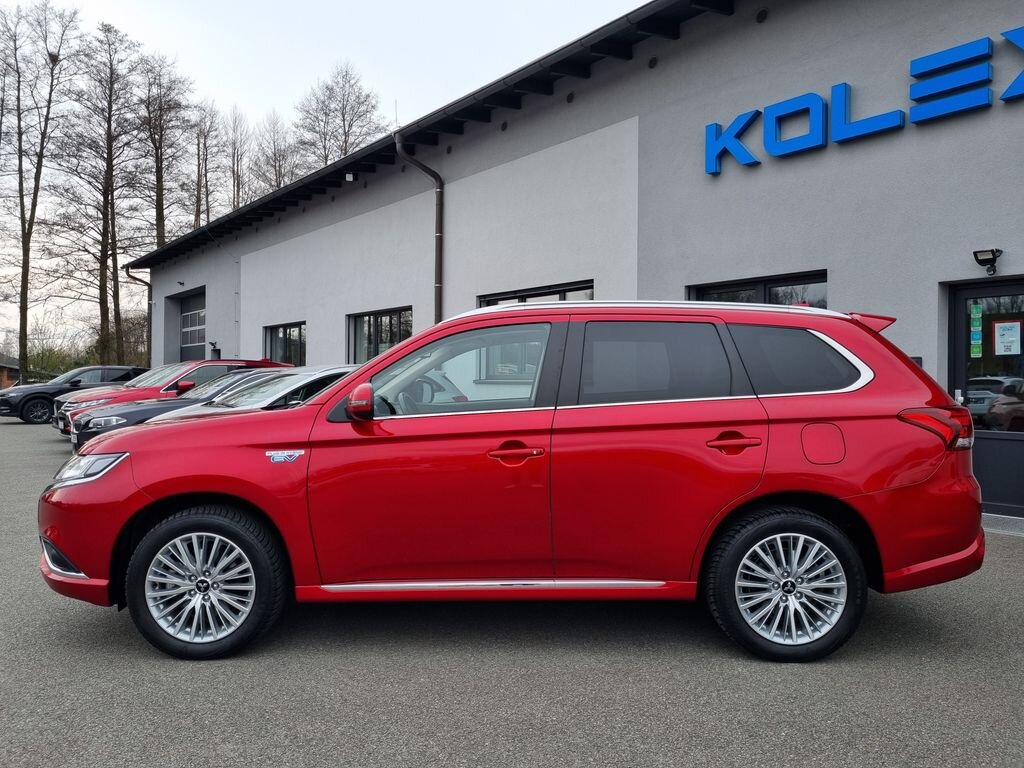 Mitsubishi Outlander SUV / Terénní 2,4 l 165 kw