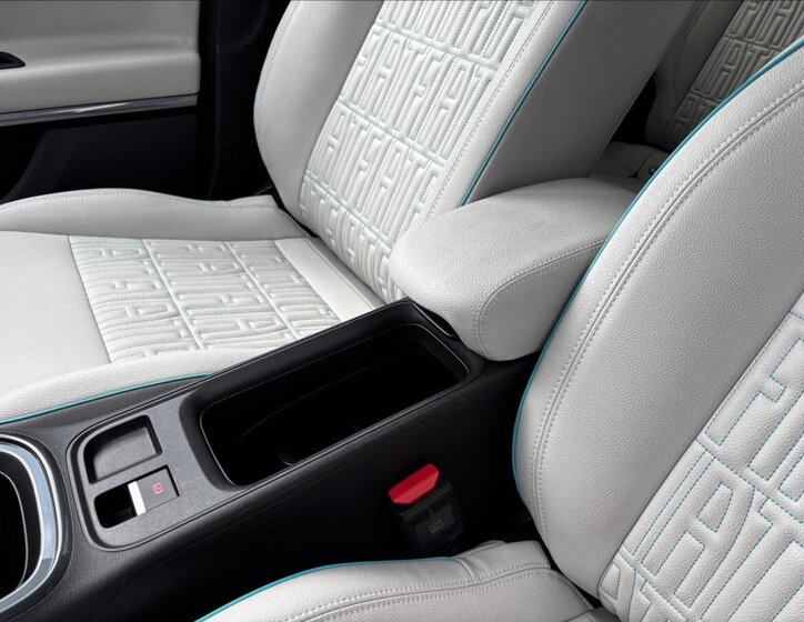 Fiat 600 SUV / Terénní 1,2 l 100 kw