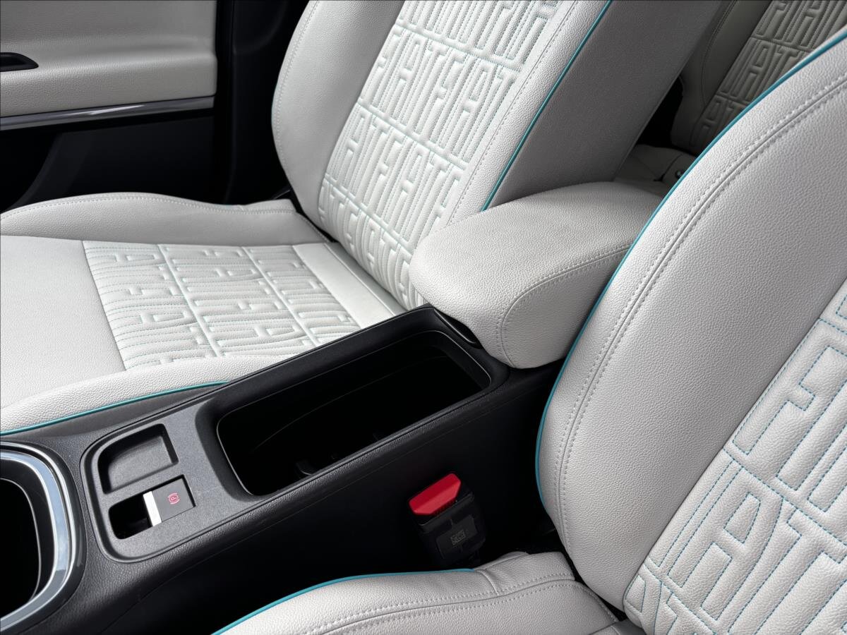 Fiat 600 SUV / Terénní 1,2 l 100 kw