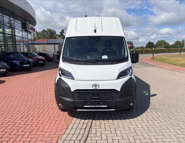 Toyota Proace Max 2