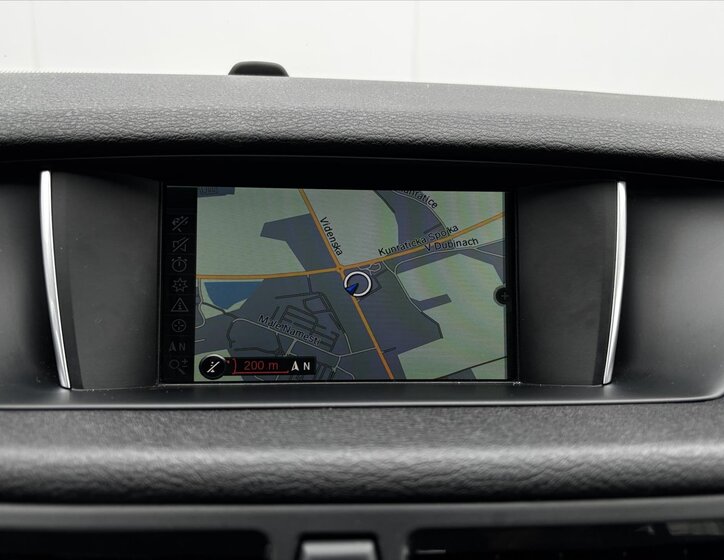 BMW X1 SUV / Terénní 2,0 l 105 kw