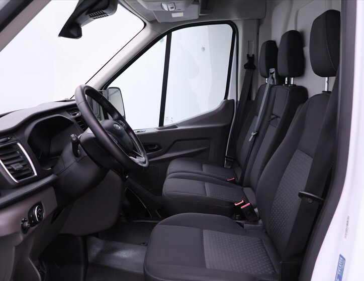 Ford Transit 11
