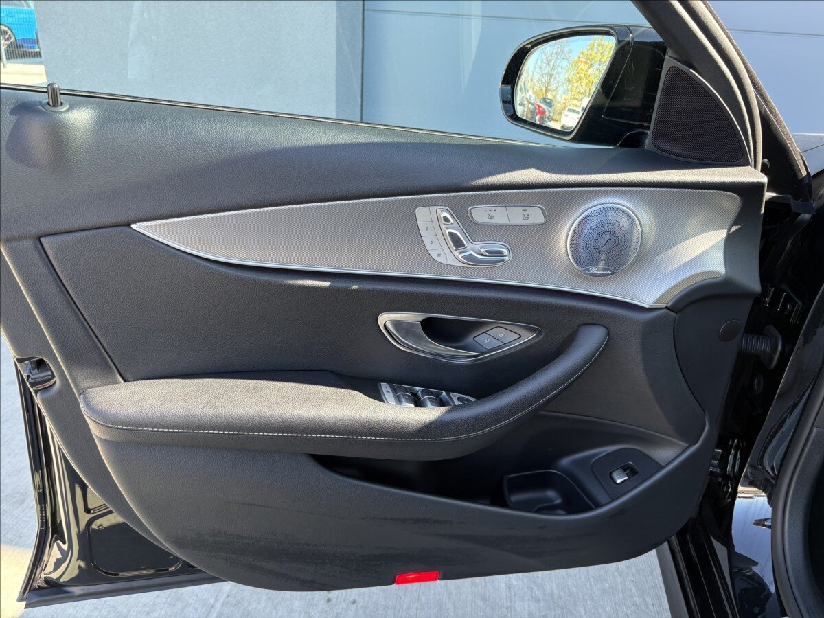 Mercedes-Benz Třídy E Sedan / Limuzína 3,0 l 190 kw