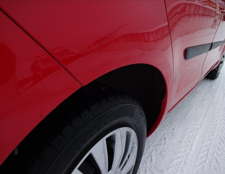 Toyota Yaris Hatchback 998,0 51 kw