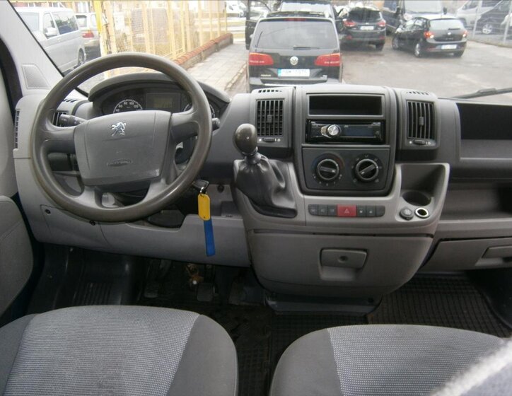 Peugeot Boxer Kombi 2,2 l 88 kw