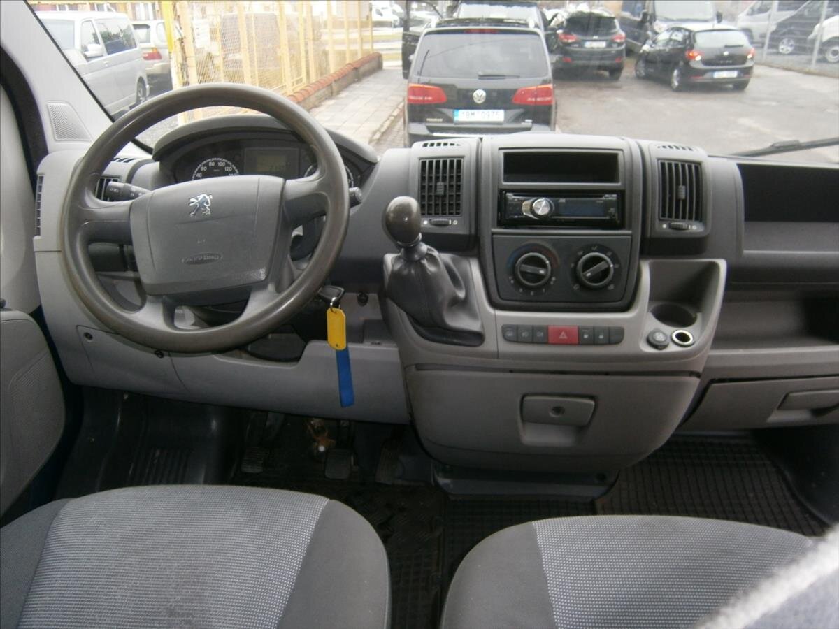 Peugeot Boxer Kombi 2,2 l 88 kw