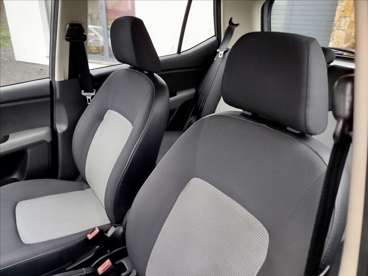 Hyundai i10 Hatchback 1,1 l 49 kw