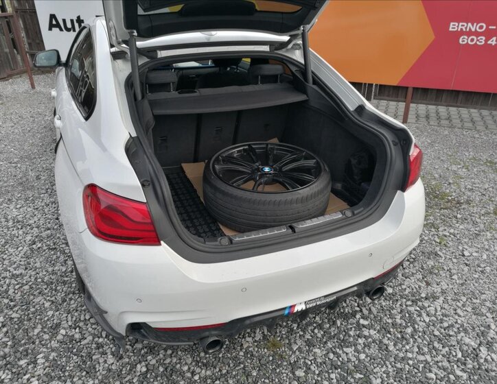 BMW Řada 4 Sedan / Limuzína 3,0 l 240 kw