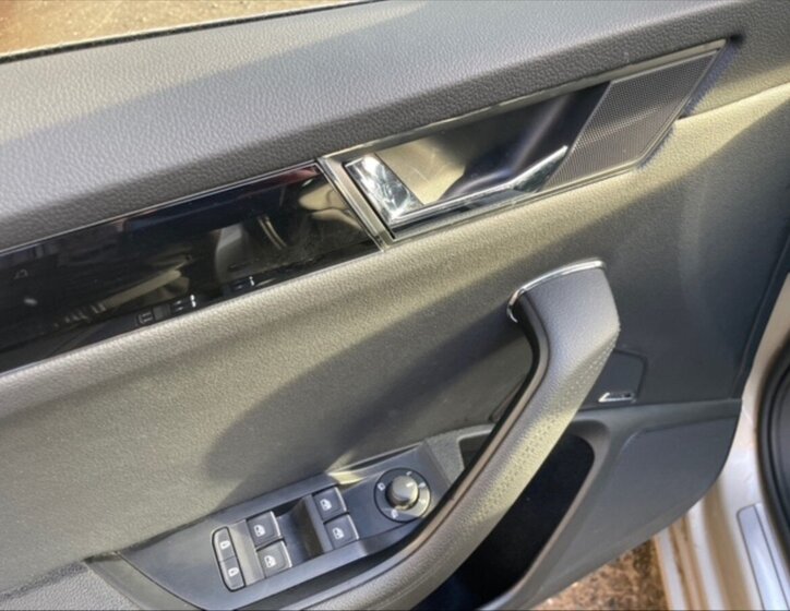 Škoda Superb Kombi 2,0 l 147 kw