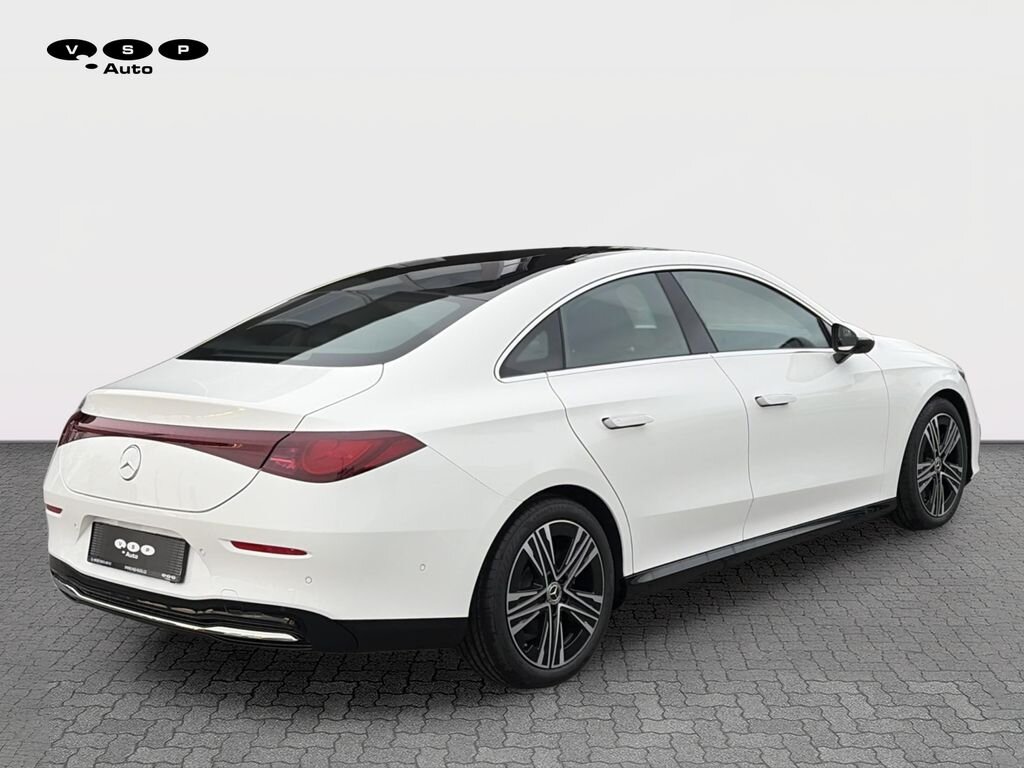 Mercedes-Benz CLA Sedan / Limuzína 1,3 l 120 kw