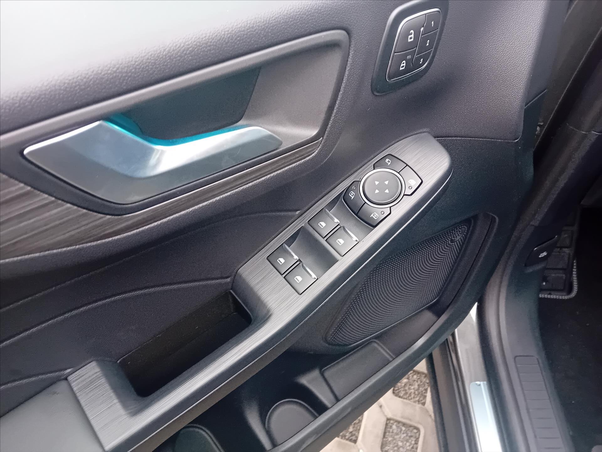 Ford Kuga SUV 2,5 l 134 kw