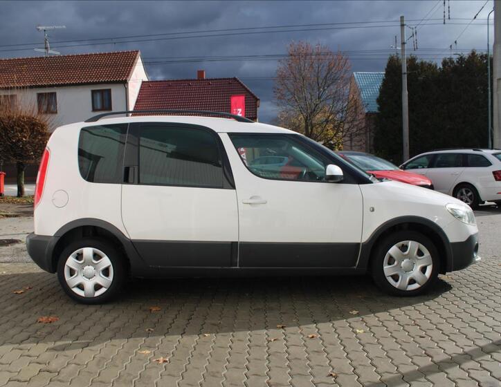 Škoda Roomster 3