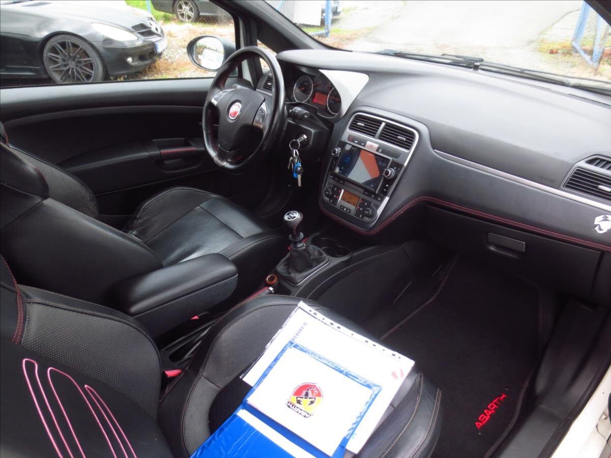 Fiat Grande Punto Hatchback 1,4 l 139 kw