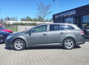 Toyota Avensis Kombi 2,0 l 93 kw