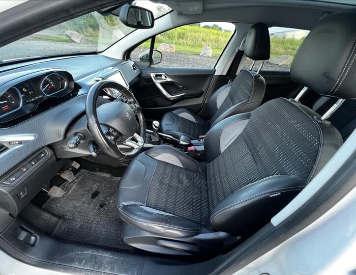 Peugeot 2008 SUV / Terénní 1,6 l 84 kw