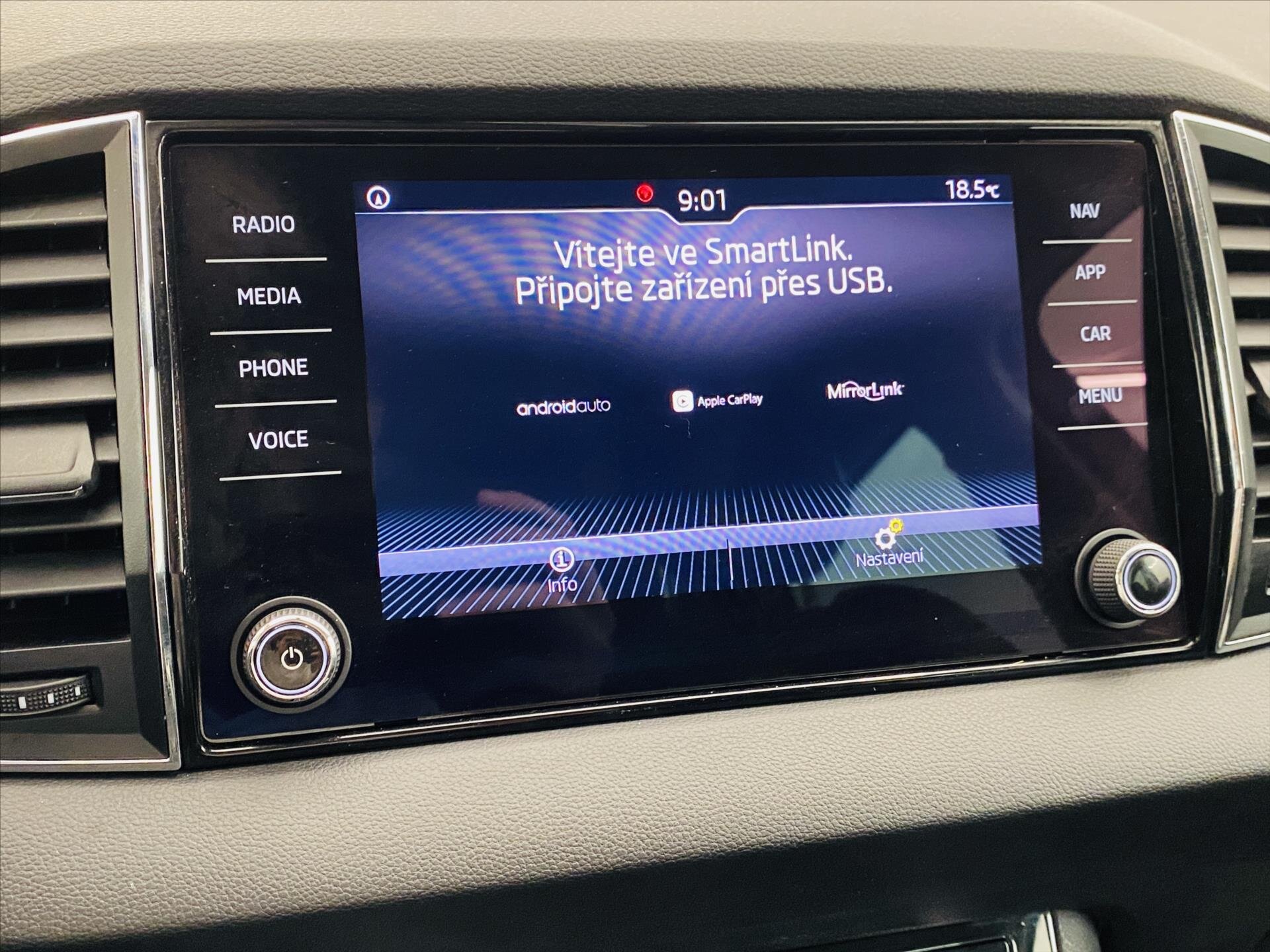 Škoda Karoq SUV / Terénní 1,5 l 110 kw