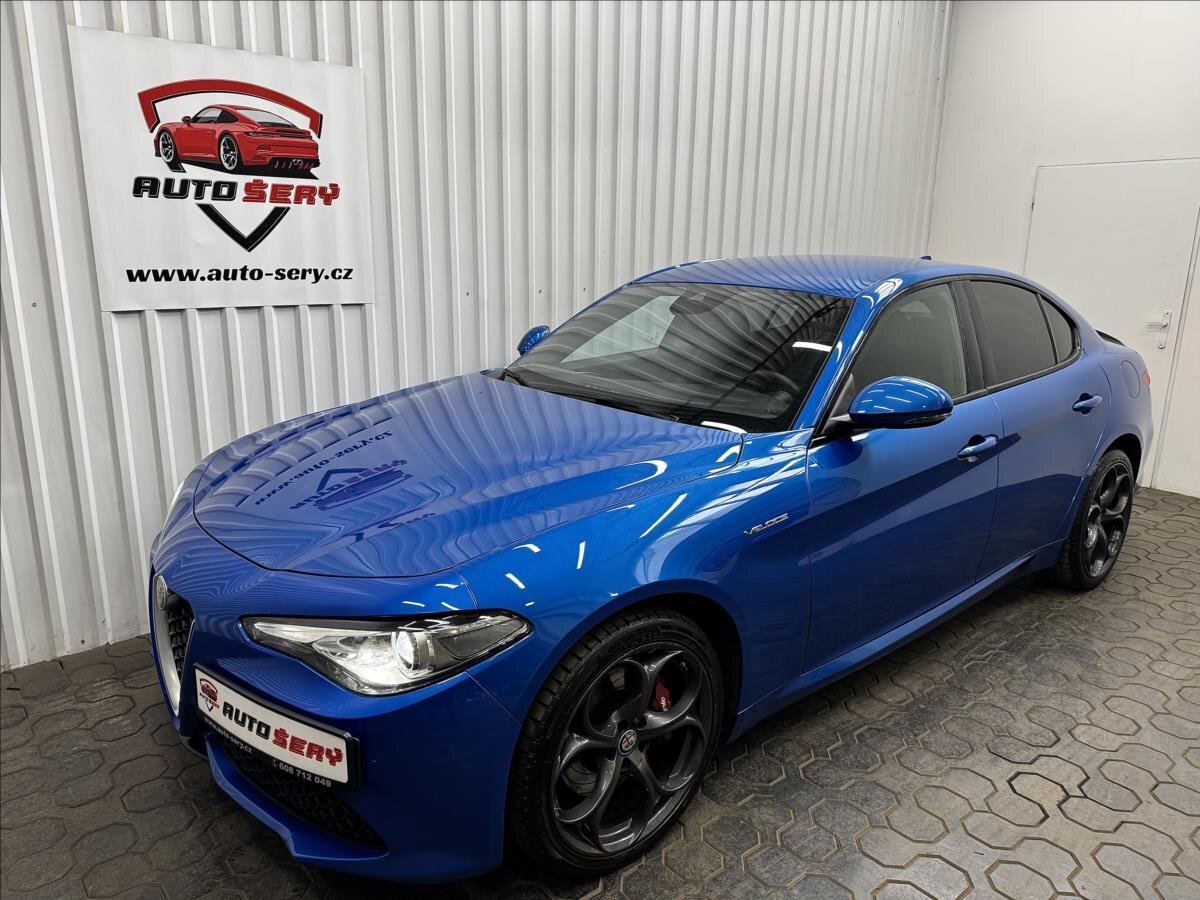 Alfa Romeo Giulia Sedan / Limuzína 2,0 l 206 kw