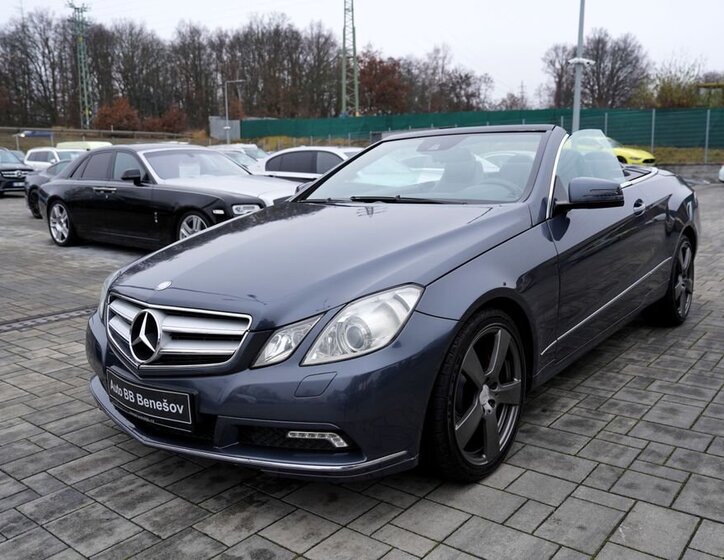 Mercedes-Benz Třídy E 9